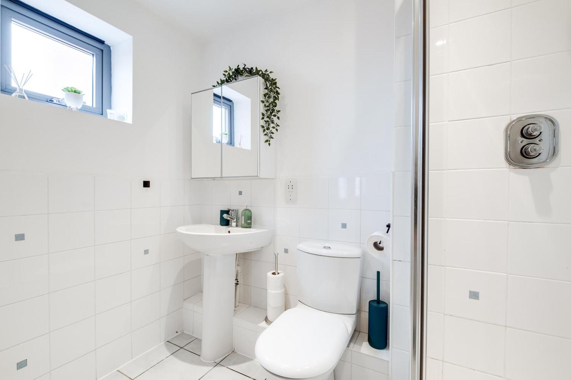 Pluxa Globe - Spacious Apartment In Jq With Parking Birmingham Buitenkant foto
