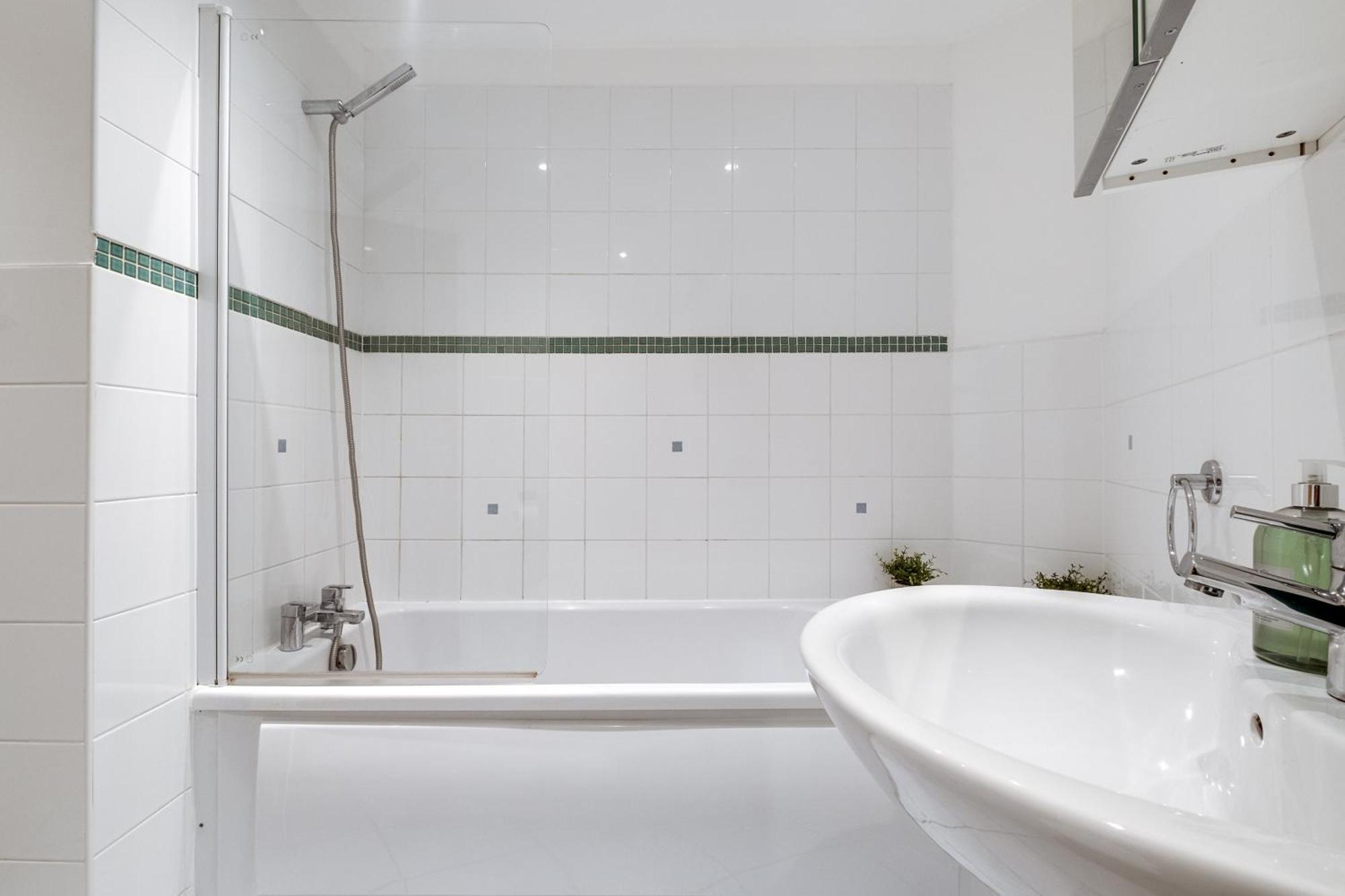 Pluxa Globe - Spacious Apartment In Jq With Parking Birmingham Buitenkant foto